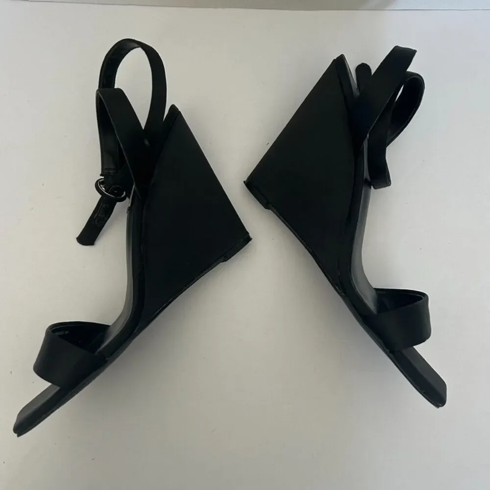 VTG Steve Madden, Black Satin Square Toe Ankle Strap Wedge Heel 8 Classic 90s